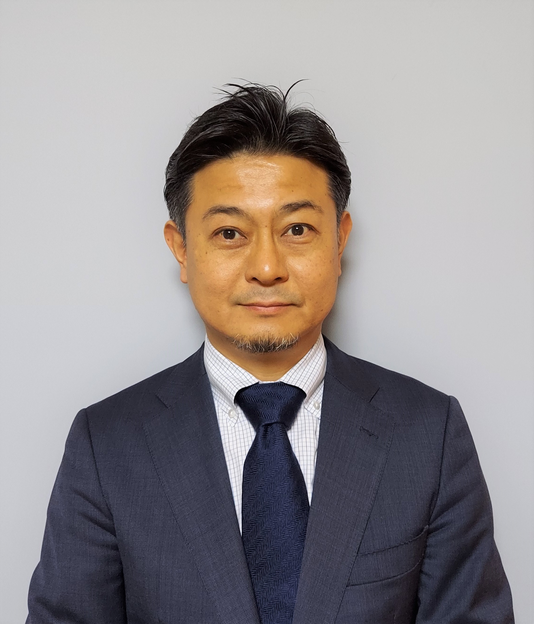 Kazunari TOMITA